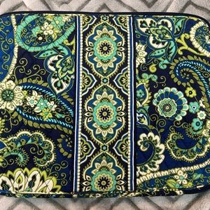 ✨ Vera Bradley Boysenberry Tablet Laptop Case Sleeve ✨